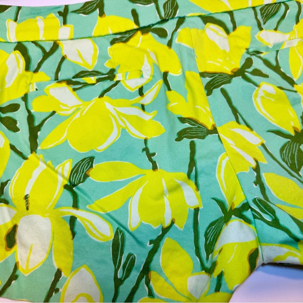J. Crew Chino Shorts Mid Rise Floral Green Yellow Cotton Women Size 10 Like New - Picture 7 of 12